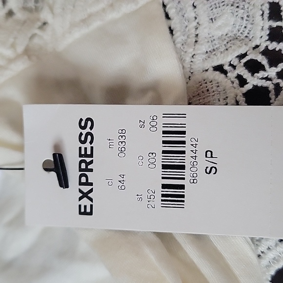 Cream halter backless lace Express top size small new - Picture 3 of 3